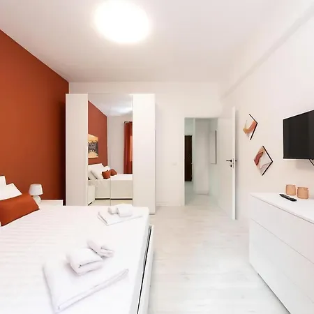 Cinecitta' House * Róma